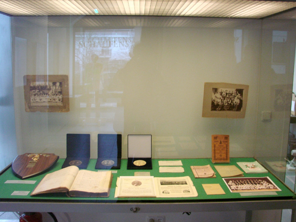21.01.2011: Ausstellungseröffnung im Griesheimer Museum 130 Jahre Sängerbund-Germania u. 77 Jahre 
